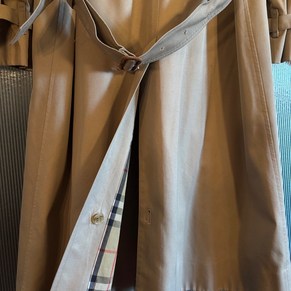 Vintage Burberrys’ London Trench Coat - Made in England - Fits US 4/6 - Picture 8 of 10